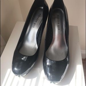 Madden girl platform pumps